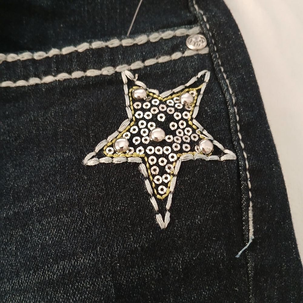 Sky Dark Blue Low Rise Flared Jeans Embroidered Star Accent Juniors Size 7/8 - Picture 2 of 12